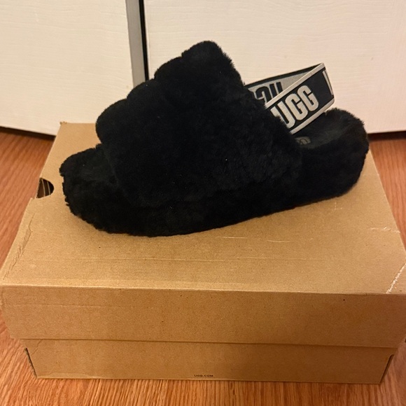UGG Shoes - Size 6 UGG Black Plush Shearling Slide with Branded Heel Strap